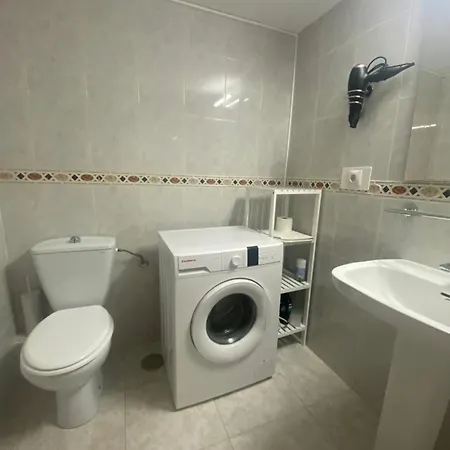 Skyline Apartment *